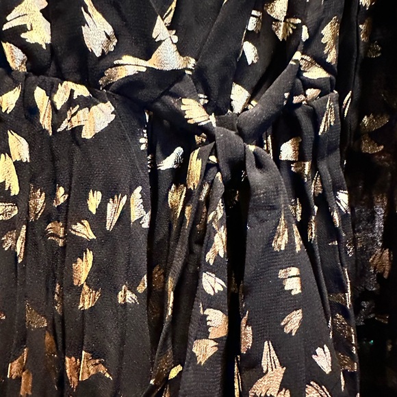 Lost + Wander Black Floral V-Neck Midi Dress with Beige Print - Picture 5 of 8